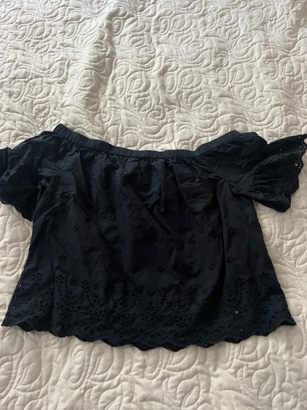 Madewell Women's Eyelet Off The Shoulder Blouse in black Size Medium